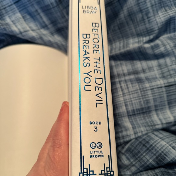 Book - Picture 3 of 4